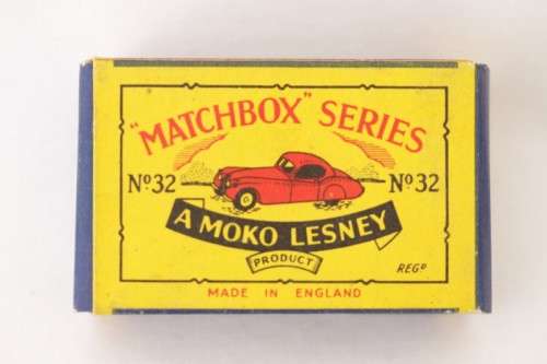 **RS17** Rare original vintage (c1957) Matchbox No. 32 off-white Jahuar XK140 die-cast model car