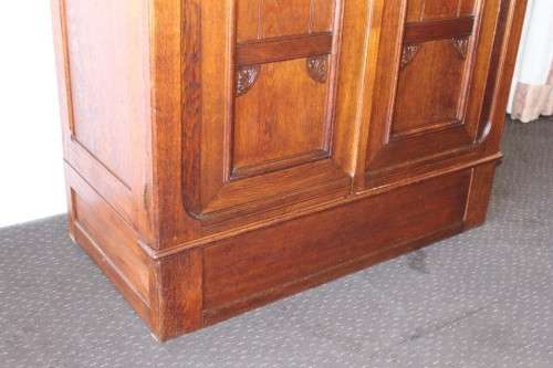 **RS17_Clearance** Antique Edwardian double-door wardrobe w/ hand carvings and brass embellishments