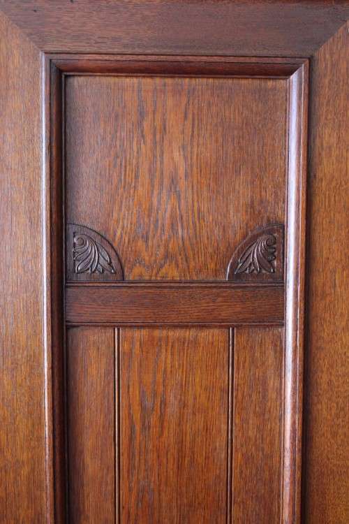 **RS17_Clearance** Antique Edwardian double-door wardrobe w/ hand carvings and brass embellishments