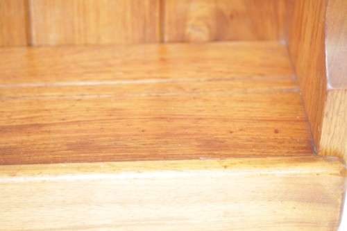 **RS17** A stunning solid oregon wall shelf/ display shelf/ book shelf in awesome condition