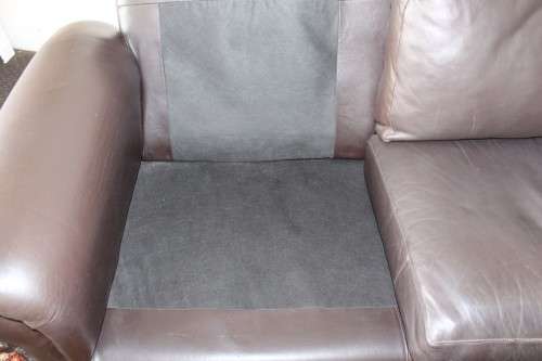 **RS17** A stunning, top-quality brown (full grain) genuine leather 2-seater couch in good condition