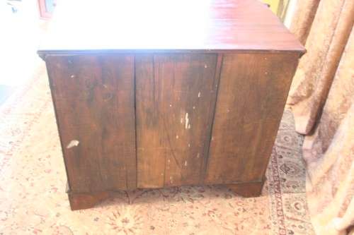 A fabulous vintage Imbuia ball & claw 3-drawer chest of drawers with brass handles & ample storage