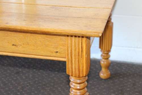 A lovely solid Oak center coffee table with turned legs and uncomplicated design - stunning!!