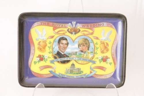 **RS17** A collection of 7x destination themed sweet plates including England, Liechtenstein & more