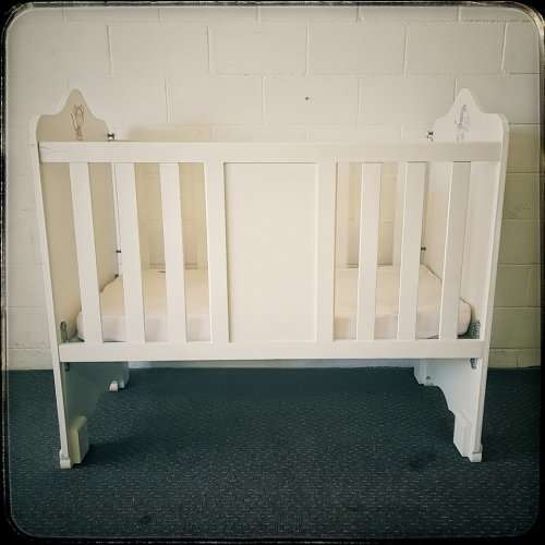 **RS17_Clearance** Awesome white baby's cot with a drop-side and a mattress - perfect for nursery!!
