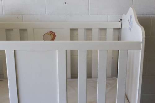 **RS17_Clearance** Awesome white baby's cot with a drop-side and a mattress - perfect for nursery!!
