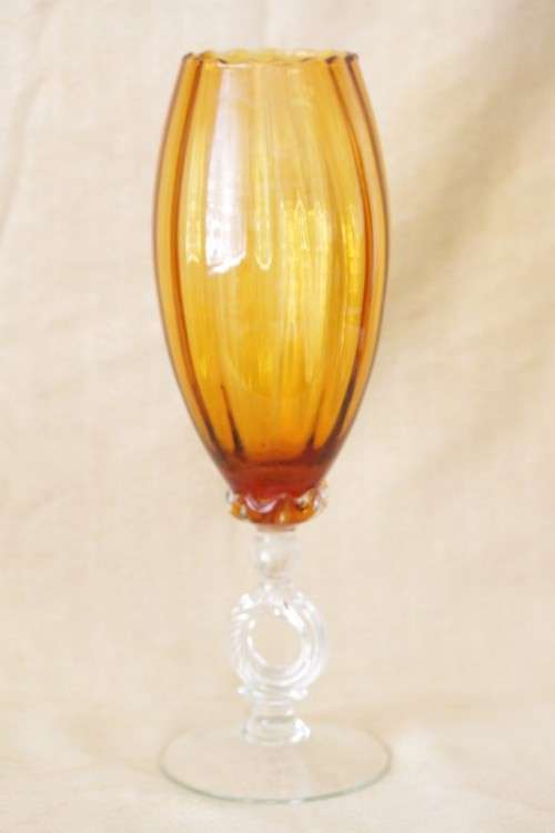 **RS17** A stunning tall vintage "Retro" amber-brown glass stemmed vase in gorgeous condition