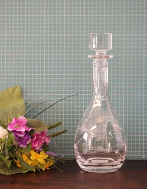 **RS17** Superb modern Bohemia hand-cut Vitria lead crystal 950ml liquor decanter in mint condition