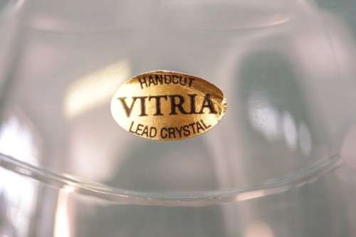 **RS17** Superb modern Bohemia hand-cut Vitria lead crystal 950ml liquor decanter in mint condition