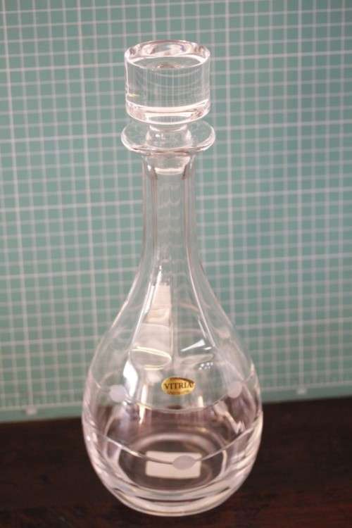 **RS17** Superb modern Bohemia hand-cut Vitria lead crystal 950ml liquor decanter in mint condition