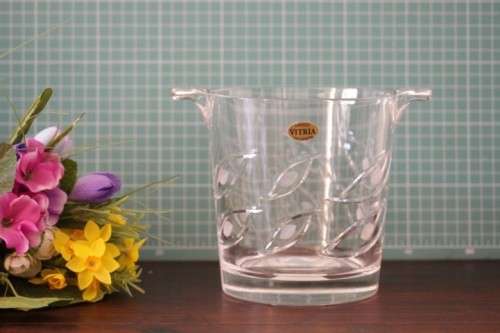 A magnificent modern designed Bohemia hand-cut Vitria lead crystal 1200ml ice bucket - pristine!!