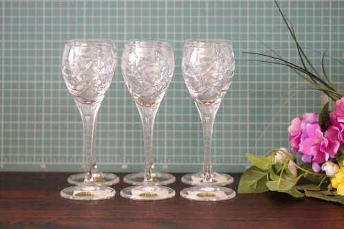 Beautiful boxed set of 6x modern designed Bohemia hand-cut Vitria lead crystal 90ml liqueur glasses