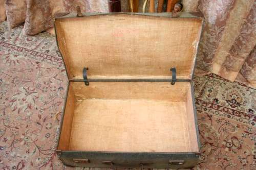 **RS17** An amazing vintage travel case - ideal for extra storage in the house or as a display piece