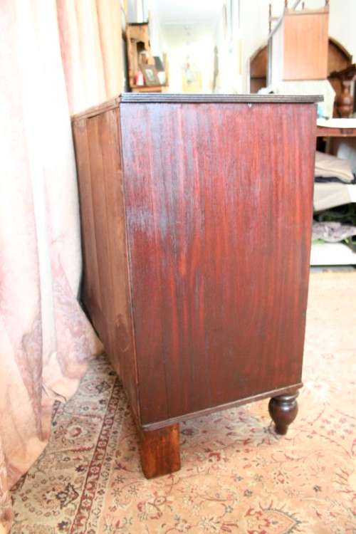 **RS17** A stylish vintage Teak 5-drawer (two over three) chest of drawers with round wood handles
