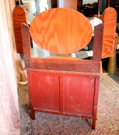 A beautiful vintage Oak 3-drawer dressing table with tri-folding mirrors - perfect bedroom addition!