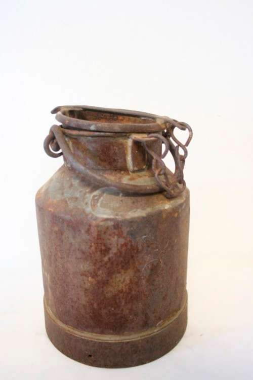 Two awesome rustic vintage 5 litre cream/ milk canister with loads of charm & character. price/can