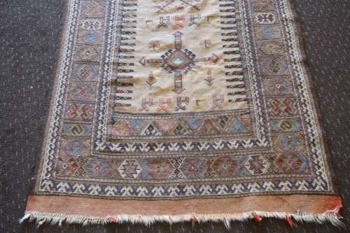 A beautiful long (4 meter) traditional Turkish Qashqai tribal "runner" Persian carpet w/ deer motifs