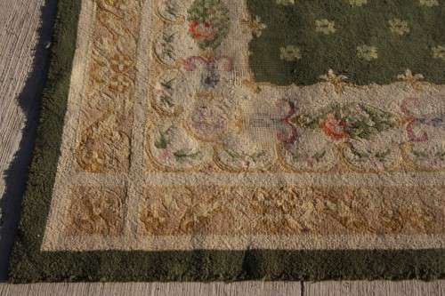 **RS17** A large vintage European made thick pile carpet/ rug in green & cream w/ pink detailing