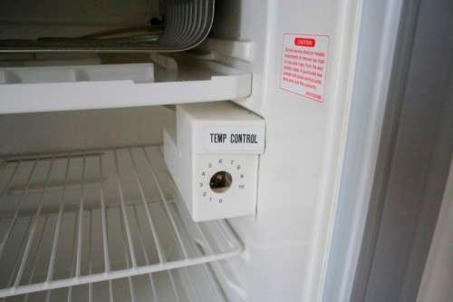 An awesome white 150Lt Hitek HR1500 mini/bar fridge in working order and very good condition