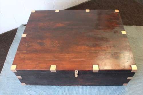 An impressive (large) original Coricraft solid wooden centre coffee table kist with loads of storage
