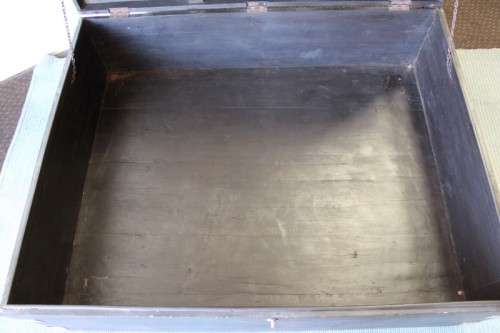 An impressive (large) original Coricraft solid wooden centre coffee table kist with loads of storage