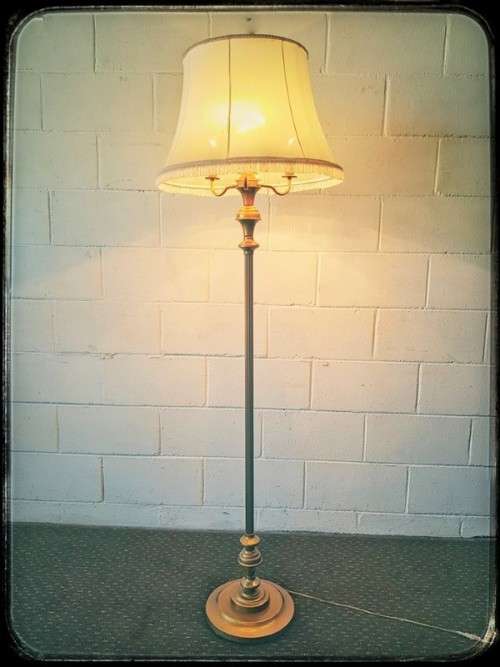 **RS17** A stunning & beautifully made 3-lamp floor standing brass reading lamp w/ large white shade