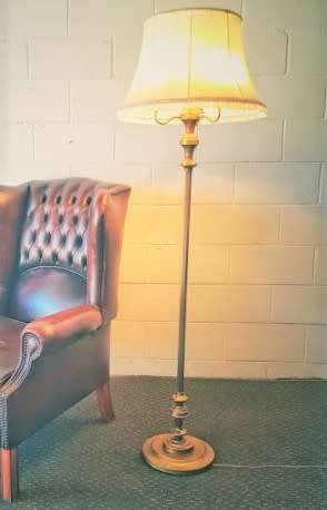**RS17** A stunning & beautifully made 3-lamp floor standing brass reading lamp w/ large white shade