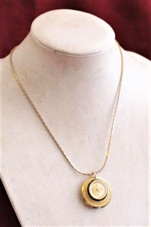 Exquisite & very rare vintage gold plate & enamelled Swiss made Namruf 17-Jewel nurses pendant watch