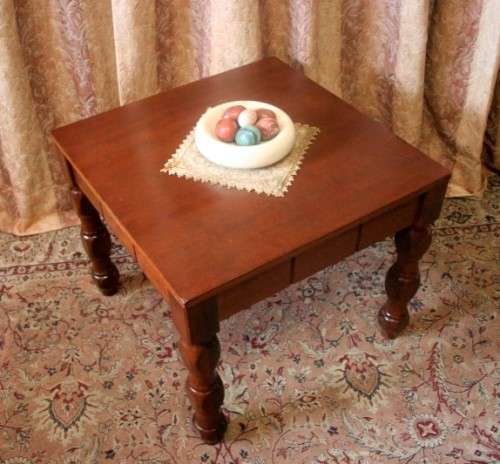 A wonderful Teak coffee/ occasional table with turned legs - very well made and stylish!