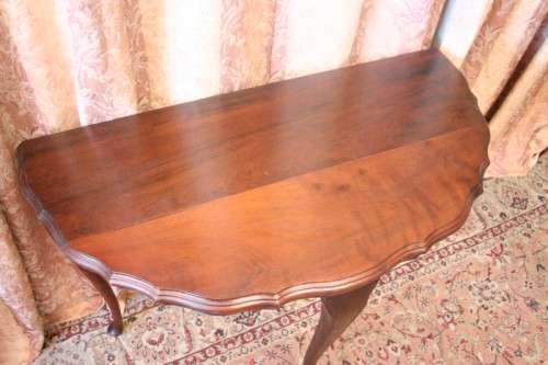 **RS17** A Queen Anne styled Imbuia half moon display/occasional table. Gorgeous in an entrance!!