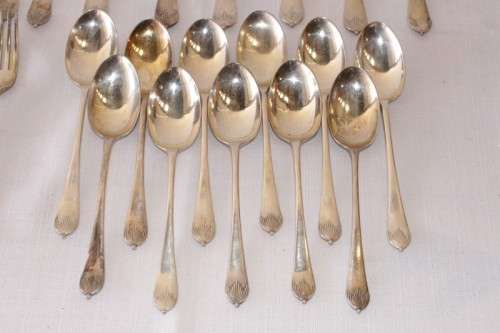 A superb antique c1920's (King George V) Mappin & Webb Art Deco fork & spoon cutlery set