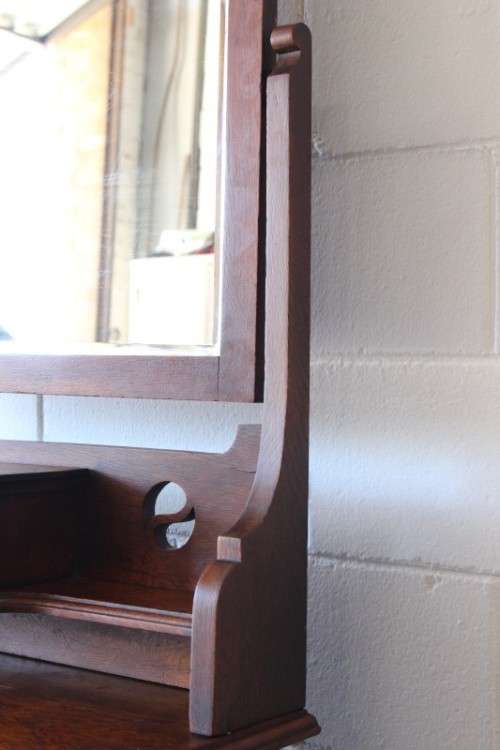 Beautiful antique solid oak 4-drawer dresser w/ bevelled glass tilting mirror & Art Nouveau handles
