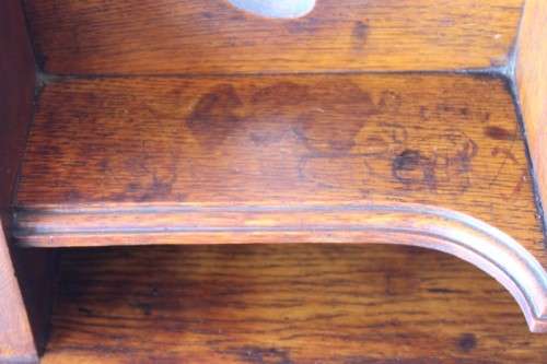 Beautiful antique solid oak 4-drawer dresser w/ bevelled glass tilting mirror & Art Nouveau handles