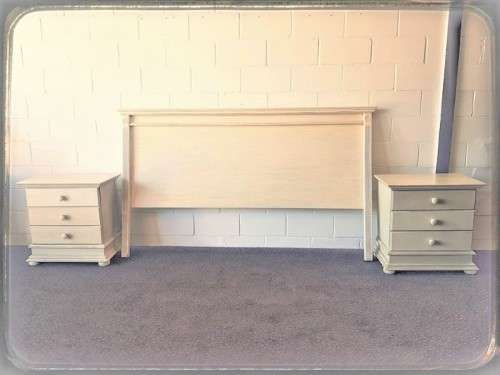 **RS17_Clearance** Wetherley's King size headboard & matching 3-drawer pedestals in an Ivory colour