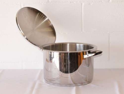 A stunning AMC Classic 18/10 stainless steel 30cm, 13.5 litre Gourmet Titan pot w/ "VISIOTHERM®" lid