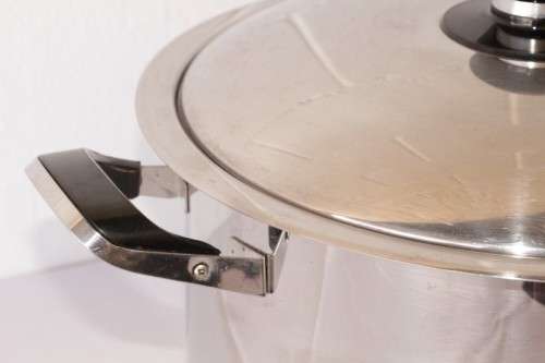 A stunning AMC Classic 18/10 stainless steel 30cm, 13.5 litre Gourmet Titan pot w/ "VISIOTHERM®" lid