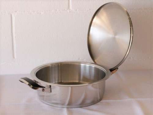 A wonderful AMC Classic 18/10 stainless steel 24cm Gourmet Deep pot with "VISIOTHERM®" lid