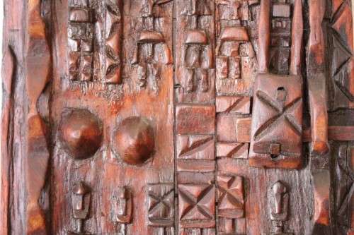 **RS17** A hand carved vintage/ antique? West African (Mali) Dogon granary door w/ sliding latch