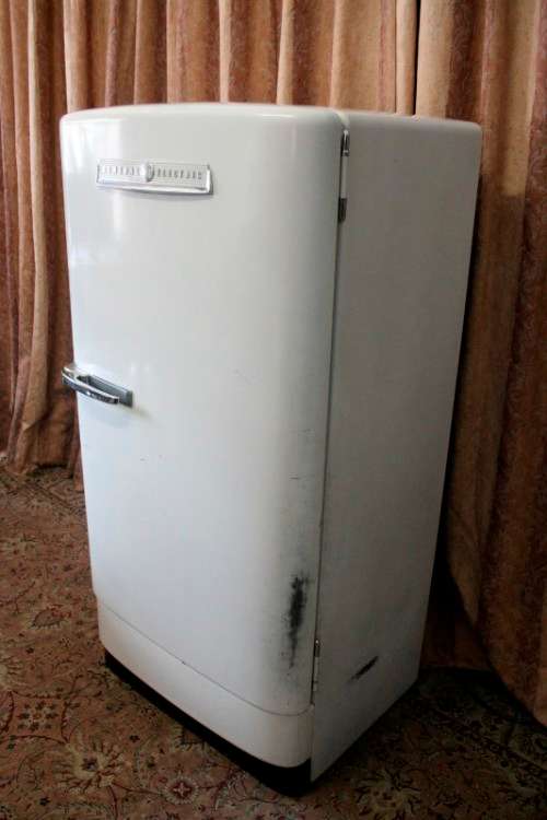 A fantastic vintage General Electric fridge-freezer combo "1940's" in full working order.
