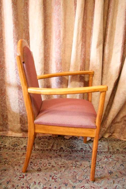 **RS17** 8 Yellow wood upholstered diningroom arm chairs, stylish and comfortable. Bid/chair