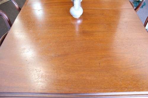 **RS17_Clearance** Superb 6 to 8-seater dining room suite w/ an extendable table and 6 chairs