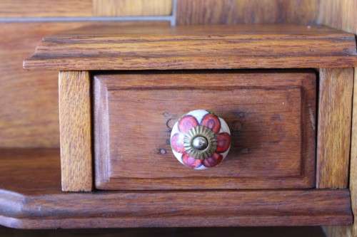 An amazing vintage Oak 3-drawer dressing table with tri-folding mirrors and porcelain drawer handles