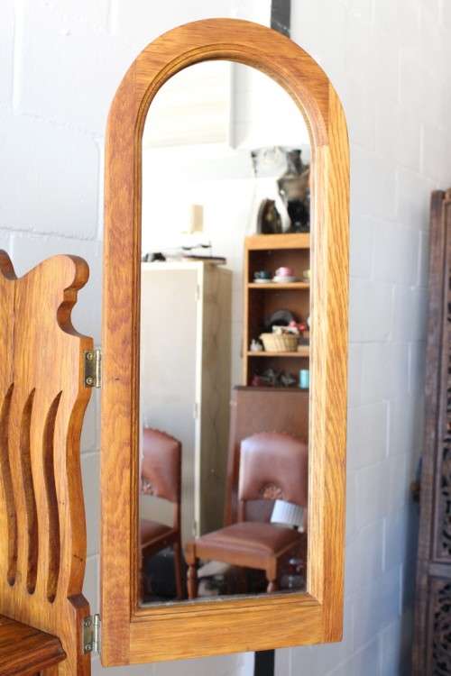 An amazing vintage Oak 3-drawer dressing table with tri-folding mirrors and porcelain drawer handles