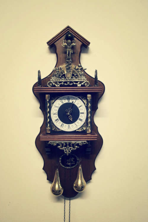 A magnificent Zaandam Zaanse (Dutch) wall hanging pendulum clock, serviced and working! Gorgeous!!!