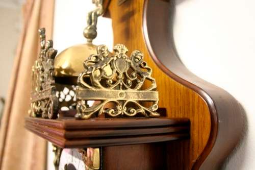 A magnificent Zaandam Zaanse (Dutch) wall hanging pendulum clock, serviced and working! Gorgeous!!!