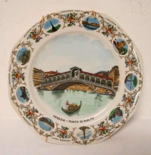 **RS17** 3 fabulous assorted, decorative wall plates incl Royal Decor, Seltman. One price for all 3