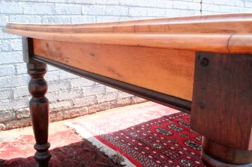 A spectacular x-long 10 seater Yellow wood & Imbuia dining room/ boardroom table in good condition