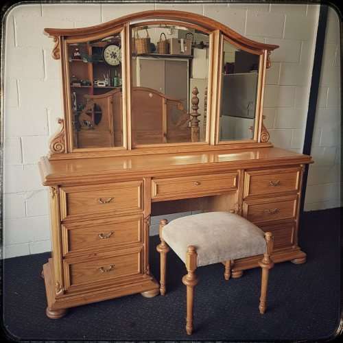 **RS17** A large Oak tri-mirror dressing table with seven spacious drawers and a matching stool!!