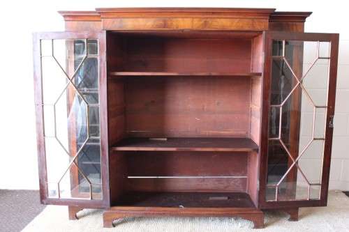 A beautiful antique Edwardian stained Oak four door display cabinet/ bookcase in awesome condition!
