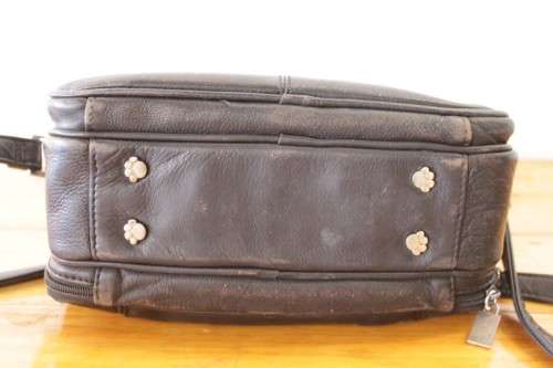 **RS17** An original black leather "Hush Puppies" travel document shoulder bag with loads of pockets